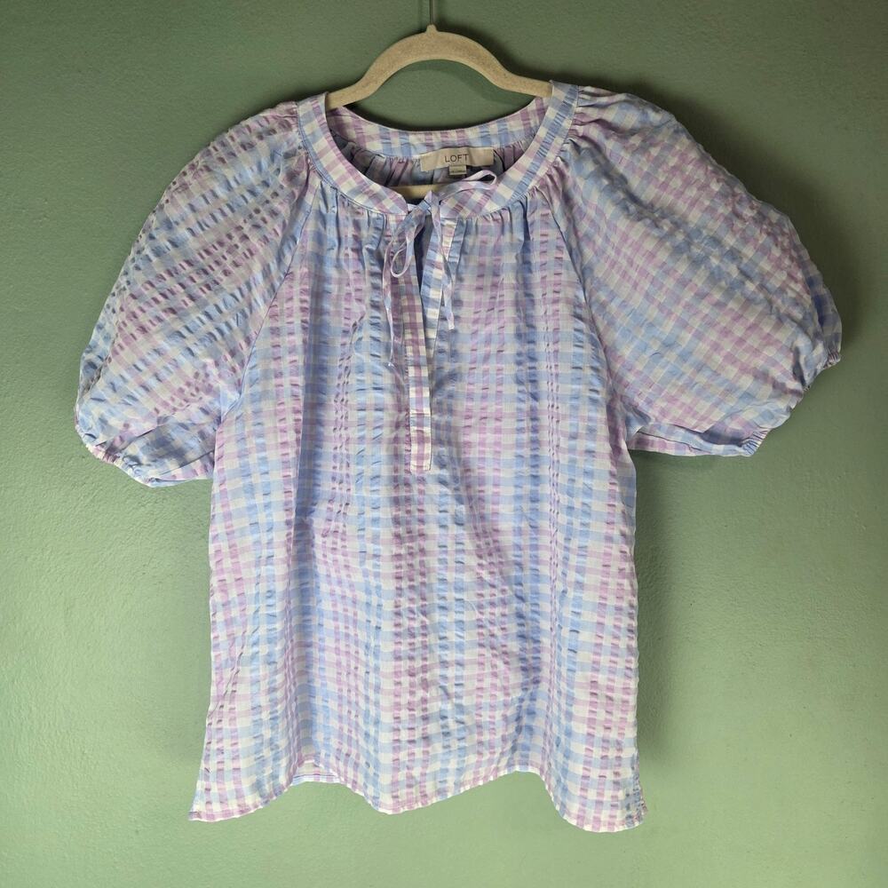 Loft Women Pastel Blue Purple Gingham Seersucker Tie Puff Sleeve Top Large Check